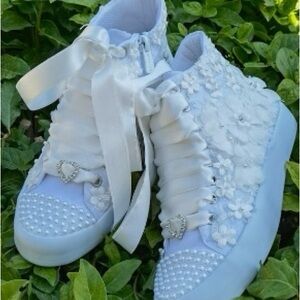 Bride pearl sneakers